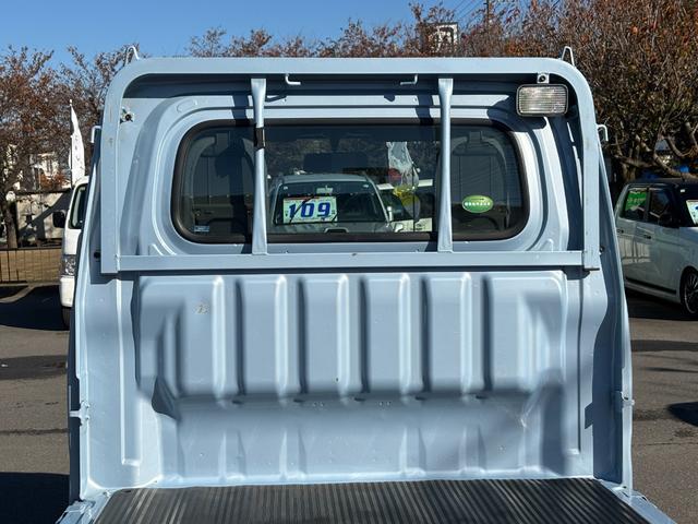 ハイゼットトラック スタンダード　農用スペシャル　５ＭＴ　４ＷＤ　３方開　取説記録簿付　荷台作業灯（46枚目）