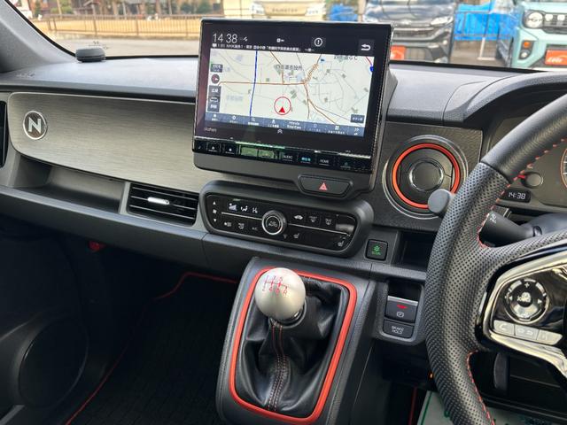 N-ONE RS 1オーナー禁煙 6速MT 純正9型プレミアムインターナビ 前/車内/後ドラレコ ETC2.0 ハイグレードスピーカ 純OPサスペンション(10mmダウン) SEEKER製マフラー ユピテルレーダー探知(11枚目)