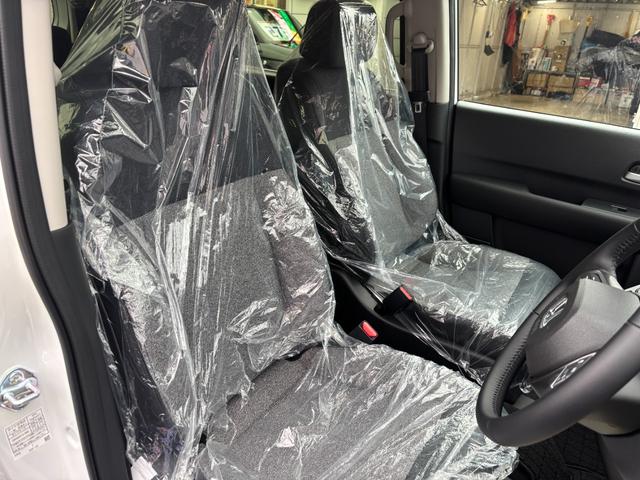 フリード ｅ：ＨＥＶエアー　ＥＸ　登録済未使用車　３列６人　ホンダセンシング　１１．４インチナビ２４７ＶＦＬＩ　全方位モニタ　ナビ連動ＥＴＣ２．０　前後ドラレコＤＲＣ２ＣＡＭセット　両側パワスラ　フレッシュキーパー施工済　新車保証継承（15枚目）