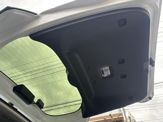 フリード ｅ：ＨＥＶエアー　ＥＸ　登録済未使用車　３列６人　ホンダセンシング　１１．４インチナビ２４７ＶＦＬＩ　全方位モニタ　ナビ連動ＥＴＣ２．０　前後ドラレコＤＲＣ２ＣＡＭセット　両側パワスラ　フレッシュキーパー施工済　新車保証継承（29枚目）