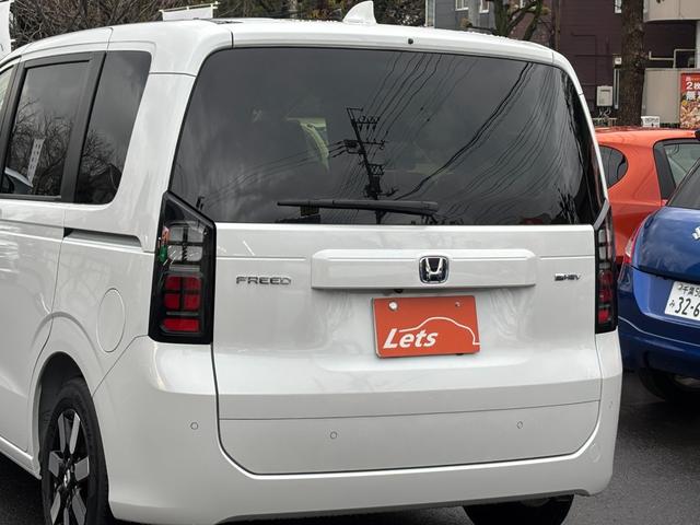 フリード ｅ：ＨＥＶエアー　ＥＸ　登録済未使用車　３列６人　ホンダセンシング　１１．４インチナビ２４７ＶＦＬＩ　全方位モニタ　ナビ連動ＥＴＣ２．０　前後ドラレコＤＲＣ２ＣＡＭセット　両側パワスラ　フレッシュキーパー施工済　新車保証継承（37枚目）