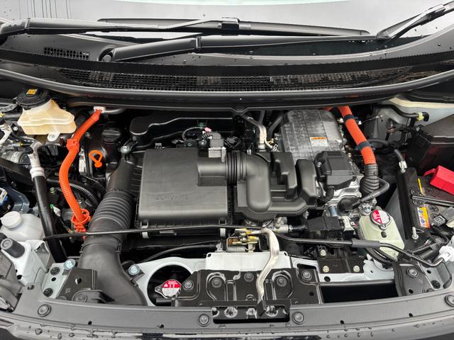 フリード ｅ：ＨＥＶエアー　ＥＸ　登録済未使用車　３列６人　ホンダセンシング　１１．４インチナビ２４７ＶＦＬＩ　全方位モニタ　ナビ連動ＥＴＣ２．０　前後ドラレコＤＲＣ２ＣＡＭセット　両側パワスラ　フレッシュキーパー施工済　新車保証継承（41枚目）