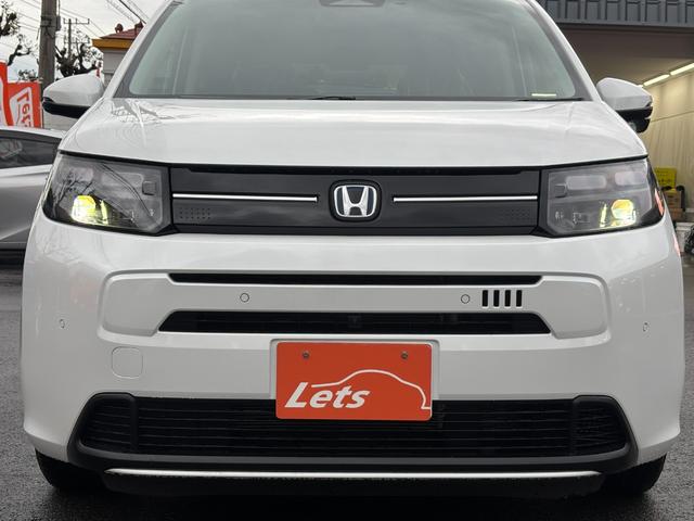 フリード ｅ：ＨＥＶエアー　ＥＸ　登録済未使用車　３列６人　ホンダセンシング　１１．４インチナビ２４７ＶＦＬＩ　全方位モニタ　ナビ連動ＥＴＣ２．０　前後ドラレコＤＲＣ２ＣＡＭセット　両側パワスラ　フレッシュキーパー施工済　新車保証継承（55枚目）