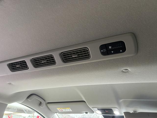 フリード ｅ：ＨＥＶエアー　ＥＸ　登録済未使用車　３列６人　ホンダセンシング　１１．４インチナビ２４７ＶＦＬＩ　全方位モニタ　ナビ連動ＥＴＣ２．０　前後ドラレコＤＲＣ２ＣＡＭセット　両側パワスラ　フレッシュキーパー施工済　新車保証継承（68枚目）