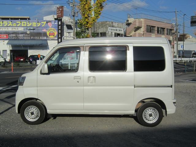 ハイゼットカーゴ クルーズターボＳＡＩＩＩ　エアコン　パワステ　パワーウインドウ　Ｗエアーバッグ　キーレス　ＡＢＳ　ＴＲＣ　ＨＤＤナビ　フルセグＴＶ　電格ミラー　ＥＴＣ　ＣＤ　ＤＶＤ　Ｂｌｕｅｔｏｏｔｈ　アイドリングストップ　記録簿　取説（8枚目）