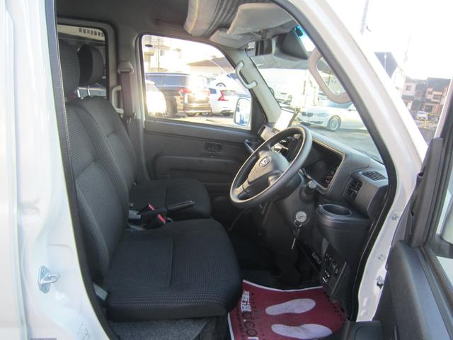 ハイゼットカーゴ クルーズターボＳＡＩＩＩ　エアコン　パワステ　パワーウインドウ　Ｗエアーバッグ　キーレス　ＡＢＳ　ＴＲＣ　ＨＤＤナビ　フルセグＴＶ　電格ミラー　ＥＴＣ　ＣＤ　ＤＶＤ　Ｂｌｕｅｔｏｏｔｈ　アイドリングストップ　記録簿　取説（9枚目）