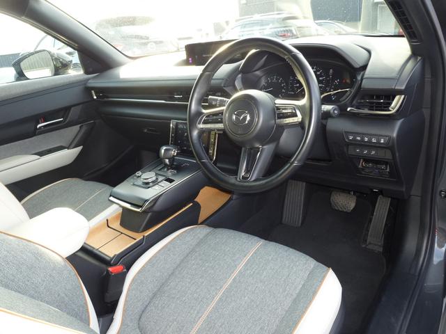 MX-30 2.0 4WD BOSE/前後ドラレコ/シートヒータ-/クルーズ レーダーブレーキ スマキー AWD Etc 盗難防止装置 360°カメラ ACC ナビTV Sヒーター PWシート DSC ABS Bカメラ エアコン(4枚目)