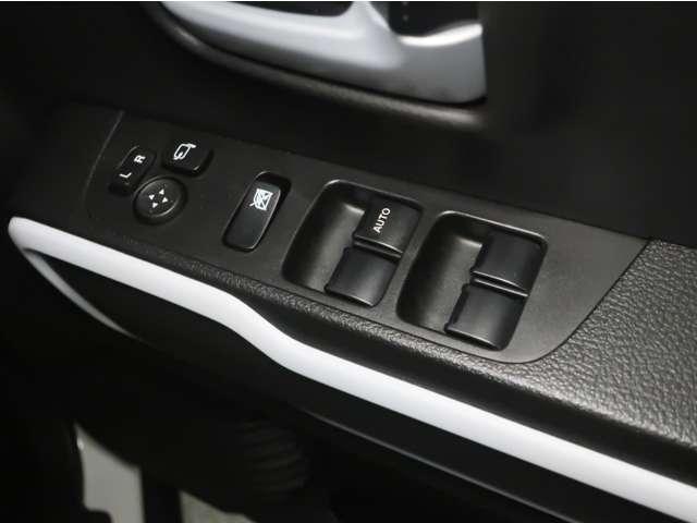 フレアクロスオーバー ６６０　ハイブリッド　ＸＳ　シートヒーター／クルーズ／ＥＴＣ／フォグランプ　禁煙　イモビライザー　ＬＥＤ　レーダークルーズ　シートヒータ　記録簿　ｉ－ｓｔｏｐ　ＡＣ　スマートキー　ＥＴＣ　ＥＳＣ　Ｗエアバッグ　キーレスエントリー（13枚目）