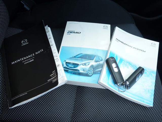 デミオ １．３　１３Ｓ　ツーリング　運転席助手席シートヒーター　ヘッドアップＤ　純正アームレスト　ＥＴＣ　ＣＤ／ＤＶＤプレーヤー　フルセグ　ＵＳＢ　ＩＳＯＦＩＸ　トノカバー　ＬＥＤヘッドライト　キーレス　１５インチ純正アルミホイール（2枚目）