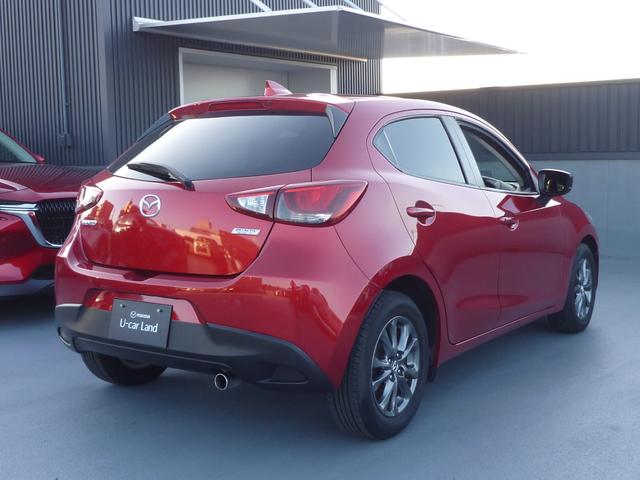 デミオ １．３　１３Ｓ　ツーリング　運転席助手席シートヒーター　ヘッドアップＤ　純正アームレスト　ＥＴＣ　ＣＤ／ＤＶＤプレーヤー　フルセグ　ＵＳＢ　ＩＳＯＦＩＸ　トノカバー　ＬＥＤヘッドライト　キーレス　１５インチ純正アルミホイール（7枚目）