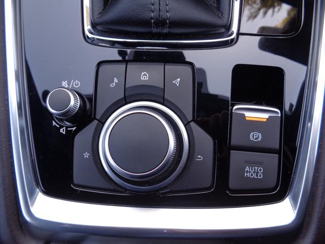 ＣＸ－８ ２．２　ＸＤ　Ｌパッケージ　ディーゼルターボ　４ＷＤ　７人乗り　黒革　前後ドラレコ　シートヒーター　レーダークルーズ　ＡｐｐｌｅＣａｒＰｌａｙ／ＡｎｄｒｏｉｄＡｕｔｏ　Ｑｉ充電　ＰＷシート　ＥＴＣ　電動リアゲート　ルーフレール　キャリパーレッド　純正ＡＷ（42枚目）