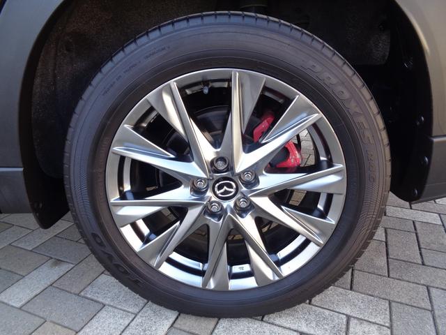 ＣＸ－８ ２．２　ＸＤ　Ｌパッケージ　ディーゼルターボ　４ＷＤ　７人乗り　黒革　前後ドラレコ　シートヒーター　レーダークルーズ　ＡｐｐｌｅＣａｒＰｌａｙ／ＡｎｄｒｏｉｄＡｕｔｏ　Ｑｉ充電　ＰＷシート　ＥＴＣ　電動リアゲート　ルーフレール　キャリパーレッド　純正ＡＷ（78枚目）