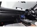 ２．０　４ＷＤ　モダンコンフィデンス　３６０°ビューモニター　前後ドライブレコーダー　ＥＴＣ　ＡｐｐｌｅＣａｒＰｌａｙ／ＡｎｄｒｏｉｄＡｕｔｏ　パワーシート　スカッフプレート　ＢＳＭ　１８インチ純正アルミホイール（23枚目）