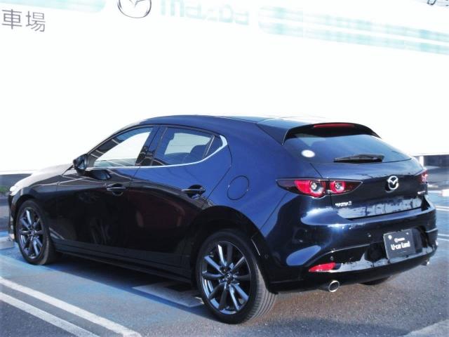 ＭＡＺＤＡ３ファストバック １．５　１５Ｓ　ツーリング　３６０モニター　ＥＴＣ　イモビ　レーダクルーズ　ブルートゥース　車線逸脱防止　ＤＶＤ再生可　ＬＥＤランプ　コーナーセンサ　リアカメラ　地デジ　禁煙車　フルオートエアコン　オートライト　エアバック（19枚目）