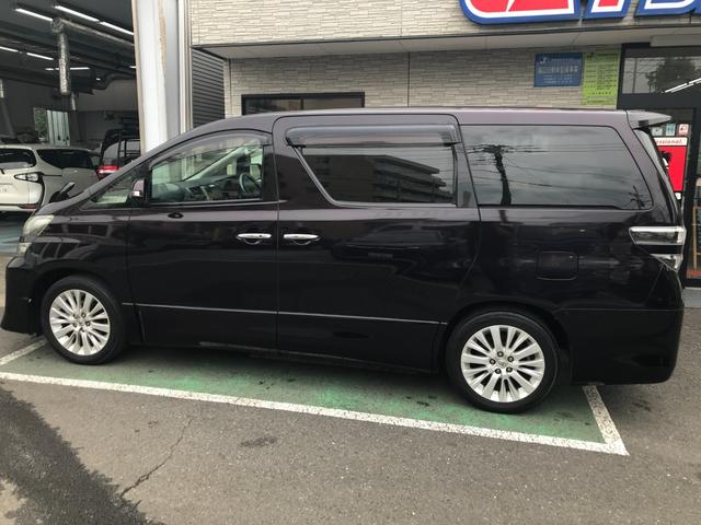 ヴェルファイア ２．４Ｚ　ケンウッドＳＤナビ　ＤＶＤ再生　ＣＤ再生　バックモニター　フルセグＴＶ　ラジオ　ＨＩＤ　両側電動スライドドア　ＥＴＣ　８人乗り（6枚目）
