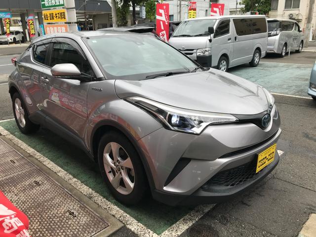 Ｃ－ＨＲ Ｓ　ハイブリッド　イクリプスＳＤナビ　フルセグＴＶ　Ｂｌｕｅｔｏｏｔｈ接続　ＤＶＤ　バックモニタ　ＥＴＣ　クルーズコントロール　衝突軽減ブレーキ　ＬＥＤヘッドライト　電動パーキングブレーキ　スマートキー（8枚目）