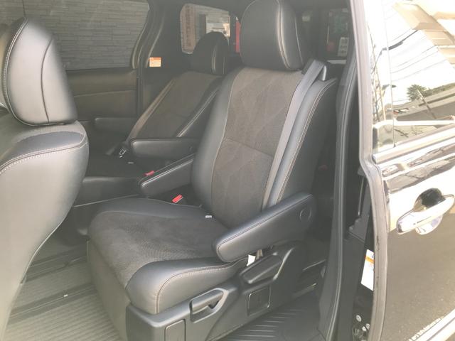 エスティマ アエラス　プレミアム　純正ＳＤナビ　バックモニター　クルーズコントロール　ステアリングリモコン　両側電動スライドドア　ＥＴＣ２．０　ＤＶＤ再生　フルセグ　スマートキー　社外１８インチアルミホイール　ハーフレザーシート（19枚目）