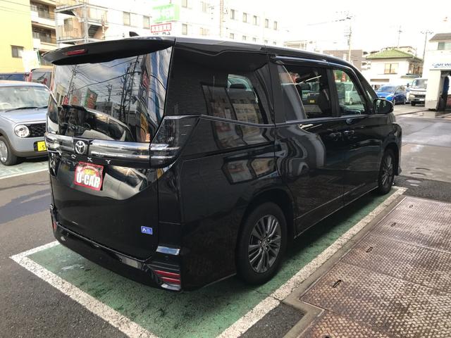 ヴォクシー Ｓ－Ｇ　１０インチディスプレイオーディオプラス　両側電動スライドドア　１３．２インチ有機ＥＬ後席ディスプレイ　ＥＴＣ２．０　ＣＤＤＶＤ再生　フルセグＴＶ　ミラーキャスト　クルーズコントロール　衝突軽減ブレーキ（4枚目）