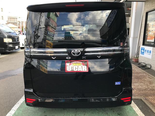 ヴォクシー Ｓ－Ｇ　１０インチディスプレイオーディオプラス　両側電動スライドドア　１３．２インチ有機ＥＬ後席ディスプレイ　ＥＴＣ２．０　ＣＤＤＶＤ再生　フルセグＴＶ　ミラーキャスト　クルーズコントロール　衝突軽減ブレーキ（5枚目）