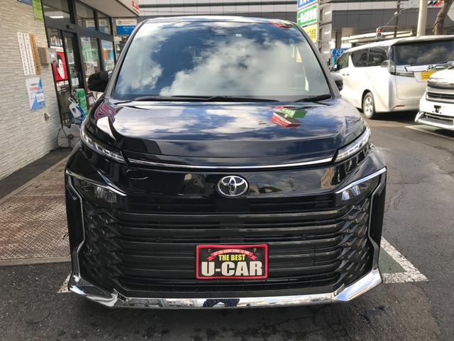 ヴォクシー Ｓ－Ｇ　１０インチディスプレイオーディオプラス　両側電動スライドドア　１３．２インチ有機ＥＬ後席ディスプレイ　ＥＴＣ２．０　ＣＤＤＶＤ再生　フルセグＴＶ　ミラーキャスト　クルーズコントロール　衝突軽減ブレーキ（8枚目）