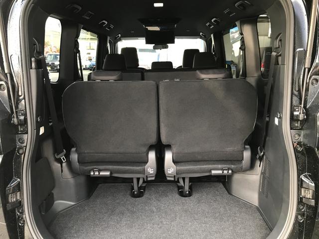 ヴォクシー Ｓ－Ｇ　１０インチディスプレイオーディオプラス　両側電動スライドドア　１３．２インチ有機ＥＬ後席ディスプレイ　ＥＴＣ２．０　ＣＤＤＶＤ再生　フルセグＴＶ　ミラーキャスト　クルーズコントロール　衝突軽減ブレーキ（12枚目）