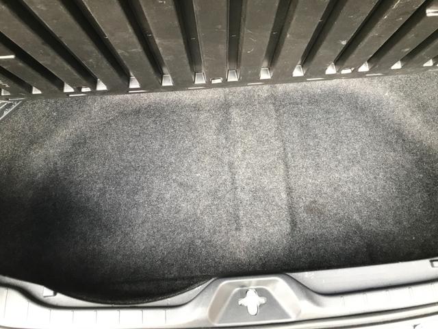 ヴォクシー Ｓ－Ｇ　１０インチディスプレイオーディオプラス　両側電動スライドドア　１３．２インチ有機ＥＬ後席ディスプレイ　ＥＴＣ２．０　ＣＤＤＶＤ再生　フルセグＴＶ　ミラーキャスト　クルーズコントロール　衝突軽減ブレーキ（13枚目）