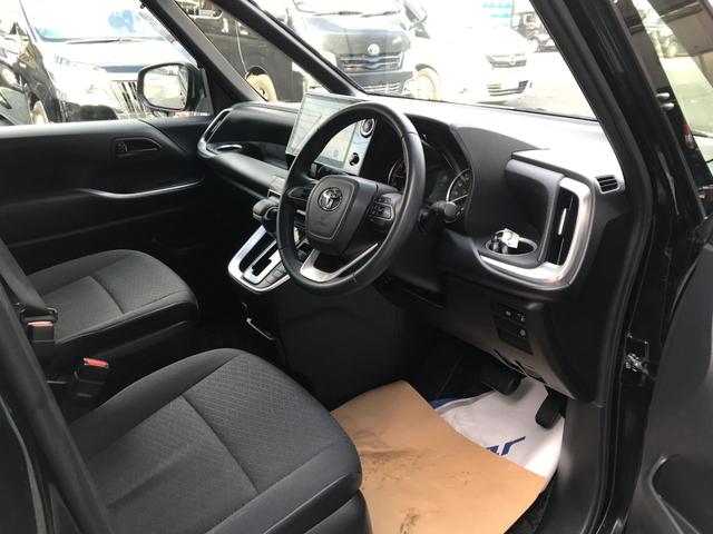 ヴォクシー Ｓ－Ｇ　１０インチディスプレイオーディオプラス　両側電動スライドドア　１３．２インチ有機ＥＬ後席ディスプレイ　ＥＴＣ２．０　ＣＤＤＶＤ再生　フルセグＴＶ　ミラーキャスト　クルーズコントロール　衝突軽減ブレーキ（18枚目）