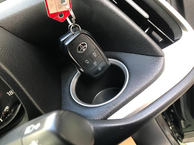 ヴォクシー Ｓ－Ｇ　１０インチディスプレイオーディオプラス　両側電動スライドドア　１３．２インチ有機ＥＬ後席ディスプレイ　ＥＴＣ２．０　ＣＤＤＶＤ再生　フルセグＴＶ　ミラーキャスト　クルーズコントロール　衝突軽減ブレーキ（33枚目）