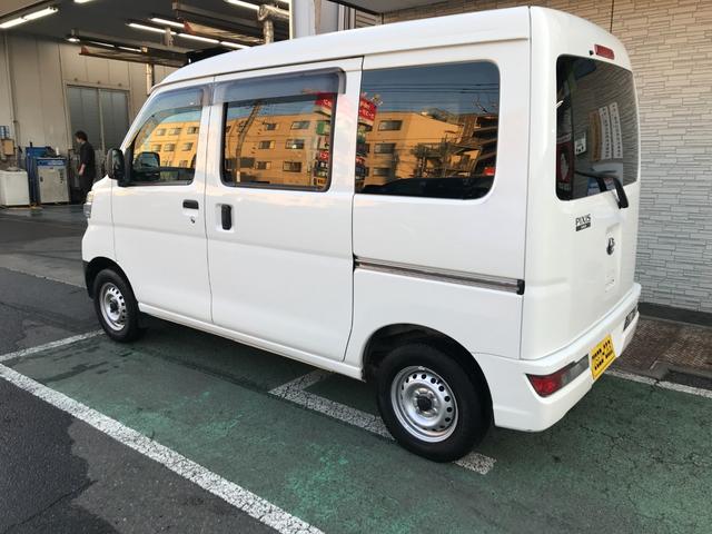 TOYOTA PIXIS VAN DELUXE SA III