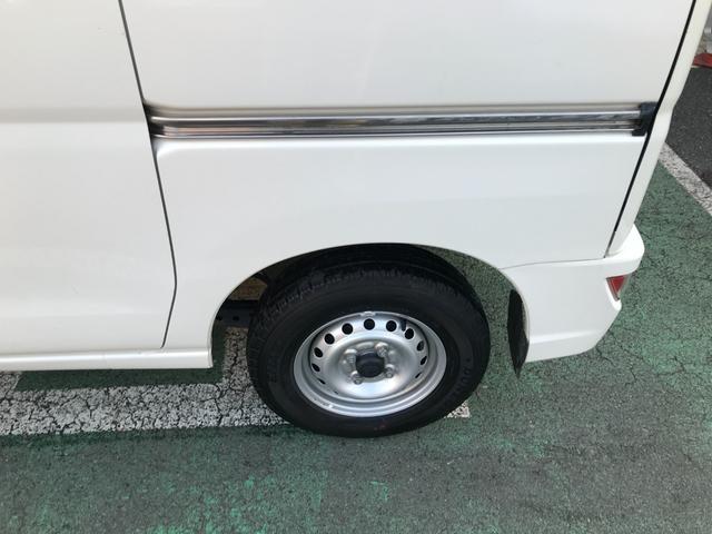 TOYOTA PIXIS VAN DELUXE SA III