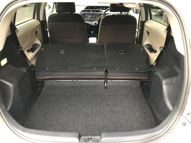 アクア Ｇ　純正ＳＤナビＷ６４　バックモニタ　ＥＴＣ　Ｂｌｕｅｔｏｏｔｈ接続　フルセグＴＶ　オートエアコン　キーレスエントリー　ステアリングリモコン　踏み間違い加速制御システム　ソナー（12枚目）