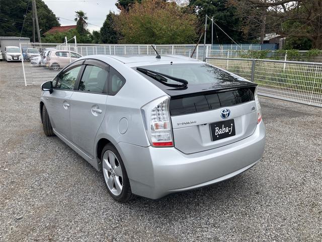 プリウス Ｓツーリングセレクション　キーレス　スマートキー　衝突安全ボディ　ＬＥＤ　アイドリングストップ（7枚目）