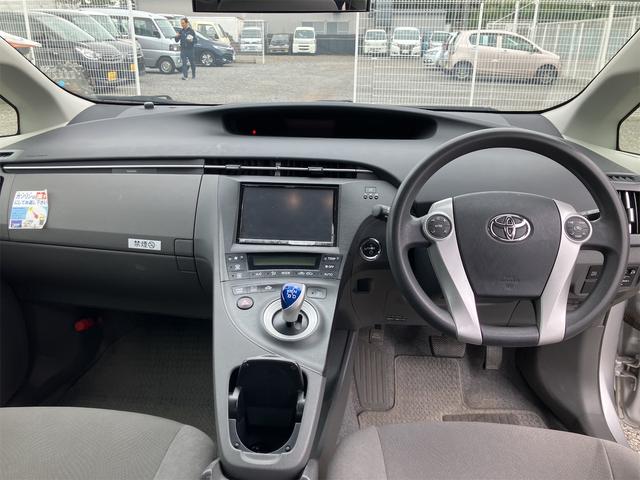 プリウス Ｓツーリングセレクション　キーレス　スマートキー　衝突安全ボディ　ＬＥＤ　アイドリングストップ（11枚目）