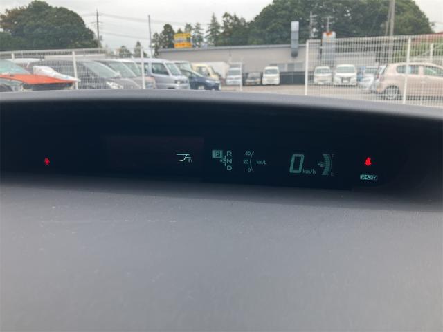 プリウス Ｓツーリングセレクション　キーレス　スマートキー　衝突安全ボディ　ＬＥＤ　アイドリングストップ（12枚目）