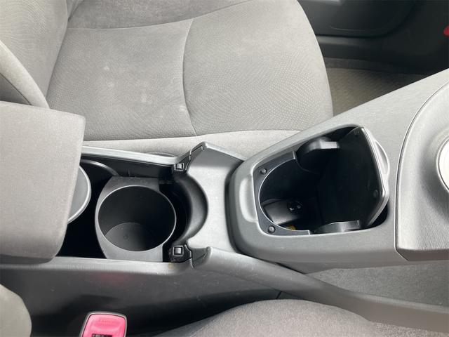 プリウス Ｓツーリングセレクション　キーレス　スマートキー　衝突安全ボディ　ＬＥＤ　アイドリングストップ（17枚目）