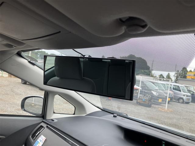 プリウス Ｓツーリングセレクション　キーレス　スマートキー　衝突安全ボディ　ＬＥＤ　アイドリングストップ（22枚目）