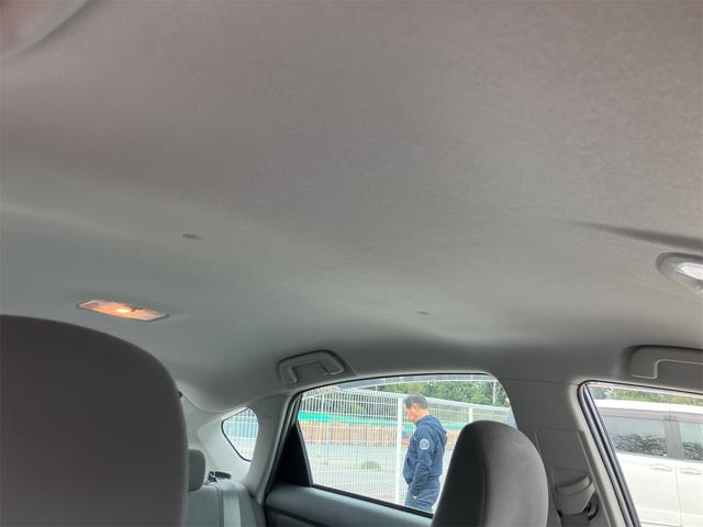 プリウス Ｓツーリングセレクション　キーレス　スマートキー　衝突安全ボディ　ＬＥＤ　アイドリングストップ（24枚目）