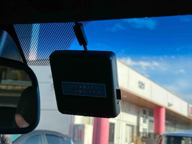 Ｎ－ＯＮＥ プレミアム　ナビ　ドラレコ　ＥＴＣ車載器　キーフリー　保証１年間距離無制限付き　ナビゲーション　ＥＴＣ車載器　ドライブレコーダー　キーフリーシステム　ＵＳＢ電源ソケット　運転席シートリフター　クルーズコントロール（6枚目）