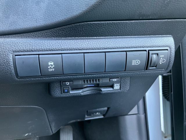 カローラスポーツ Ｇ　Ｚ　ナビゲーション　バックカメラ　ＥＴＣ車載器　保証１年間距離無制限付き　純正ナビゲーション　ＥＴＣ車載器　ドライブレコーダー　バックカメラ　シートヒーター　電動パーキングブレーキ　アダプティブクルーズコントロール　オートライト（15枚目）