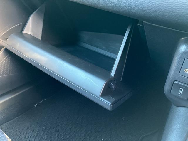 カローラスポーツ Ｇ　Ｚ　ナビゲーション　バックカメラ　ＥＴＣ車載器　保証１年間距離無制限付き　純正ナビゲーション　ＥＴＣ車載器　ドライブレコーダー　バックカメラ　シートヒーター　電動パーキングブレーキ　アダプティブクルーズコントロール　オートライト（18枚目）