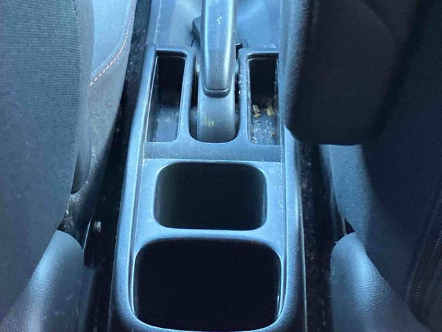 フィット ＲＳ　純正ナビゲーション　ＥＴＣ車載器　キーフリーシステム　保証１年間距離無制限付き　純正ナビゲーション　ＥＴＣ車載器　キーフリーシステム　パワーウインドウ　電動格納ドアミラー　アルミホイール（15枚目）