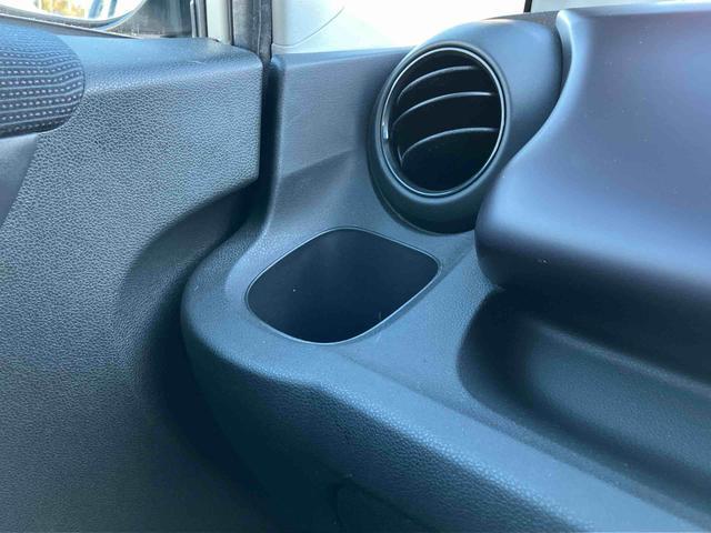 フィット ＲＳ　純正ナビゲーション　ＥＴＣ車載器　キーフリーシステム　保証１年間距離無制限付き　純正ナビゲーション　ＥＴＣ車載器　キーフリーシステム　パワーウインドウ　電動格納ドアミラー　アルミホイール（19枚目）