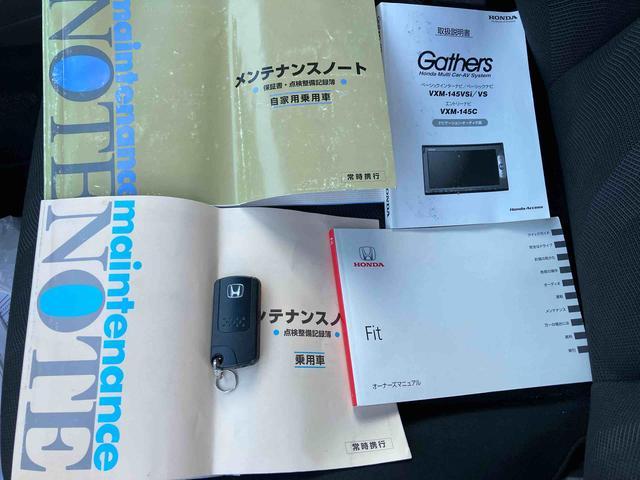 フィット ＲＳ　純正ナビゲーション　ＥＴＣ車載器　キーフリーシステム　保証１年間距離無制限付き　純正ナビゲーション　ＥＴＣ車載器　キーフリーシステム　パワーウインドウ　電動格納ドアミラー　アルミホイール（36枚目）