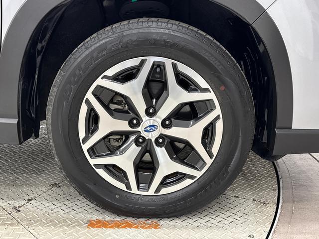 フォレスター ツーリング　ナビゲーション　ＥＴＣ車載器　保証１年間距離無制限付き　ナビゲーション　ＥＴＣ車載器　キーフリーシステム　Ｘ－ＭＯＤＥ　４ＷＤ　バックカメラ　オートエアコン　シートヒーター　クルーズコントロール　シートリフター（19枚目）