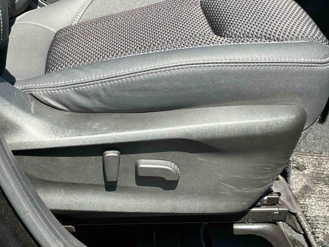 フォレスター プレミアム　ナビゲーション　ＥＴＣ車載器　キーフリーシステム　保証１年間距離無制限付き　ナビゲーション　ＥＴＣ車載器　キーフリーシステム　シートリフター　シートヒーター　ＬＥＤヘッドランプ　ドライブレコーダー　全方位カメラ（15枚目）