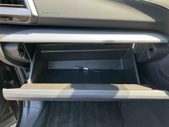 フォレスター プレミアム　ナビゲーション　ＥＴＣ車載器　キーフリーシステム　保証１年間距離無制限付き　ナビゲーション　ＥＴＣ車載器　キーフリーシステム　シートリフター　シートヒーター　ＬＥＤヘッドランプ　ドライブレコーダー　全方位カメラ（19枚目）