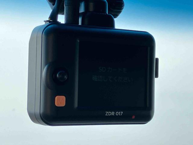 ステップワゴンスパーダ Ｚ　クールスピリット　ナビ　ＥＴＣ車載器　ドライブレコーダー　保証１年間距離無制限付き　ナビゲーション　バックカメラ　ＥＴＣ車載器　ドライブレコーダー　後席モニター　運転席シートリフター　オートエアコン　両側電動スライドドア（8枚目）