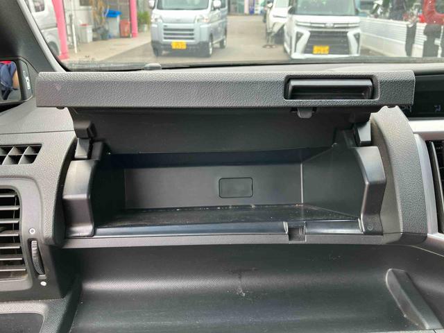 ステップワゴンスパーダ Ｚ　クールスピリット　ナビ　ＥＴＣ車載器　ドライブレコーダー　保証１年間距離無制限付き　ナビゲーション　バックカメラ　ＥＴＣ車載器　ドライブレコーダー　後席モニター　運転席シートリフター　オートエアコン　両側電動スライドドア（19枚目）