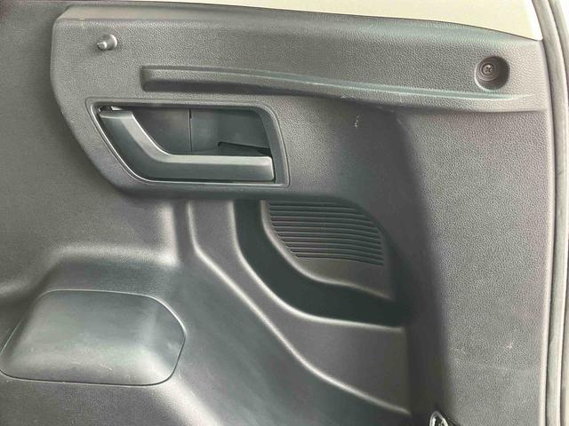 ラクティス Ｘ　ナビゲーション　ＥＴＣ車載器　バックカメラ　保証　まごころ保証　１年間・走行距離無制限付き　キーレスエントリー　バックカメラ　ＥＴＣ車載器　ナビゲーション　電動格納ドアミラー（33枚目）