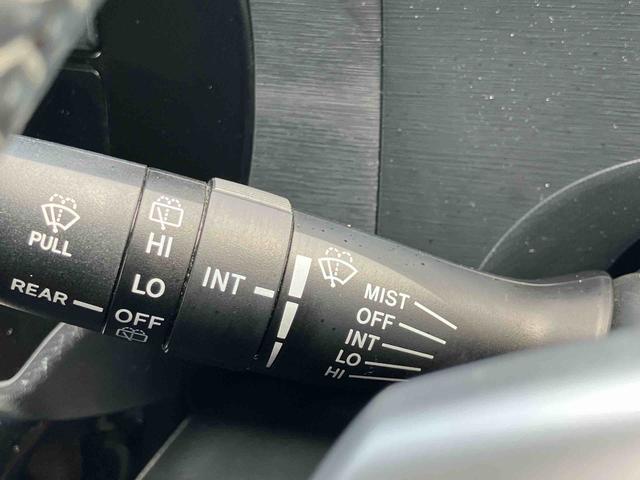 アクア Ｇ　純正ナビゲーション　ＥＴＣ車載器　キーフリーシステム　保証　まごころ保証　１年間・走行距離無制限付き　純正ナビゲーション　バックカメラ　ＥＴＣ車載器　キーフリーシステム　オートクルーズコントロール　前席シートヒーター（10枚目）